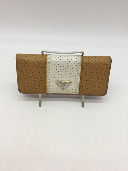 LUXURY PRADA Size Small Brown Purses/Wallets