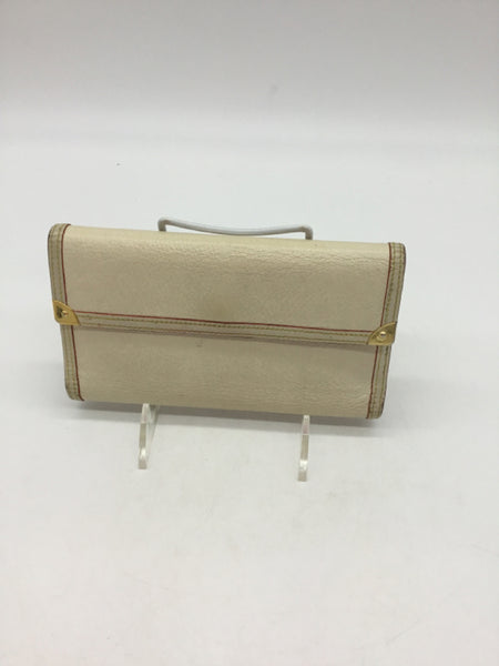 LUXURY Louis Vuitton Size Small White Purses/Wallets