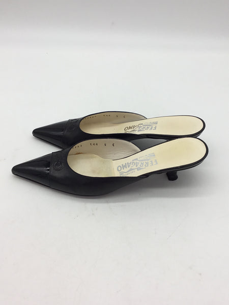 Salvatore Ferragamo Size 5 Black Shoes