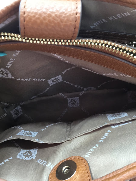 Anne Klein Size Medium White Purses/Wallets