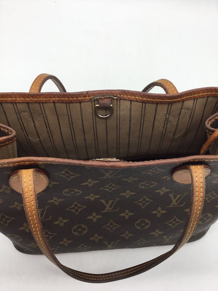 LUXURY Louis Vuitton Size Small Brown Purses/Wallets