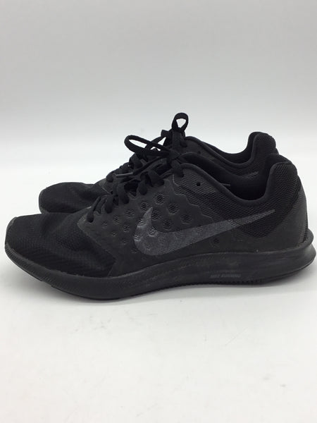 NIKE Size 8 Black Shoes