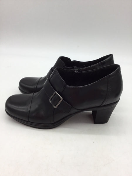 Clarks Size 7 Black Shoes