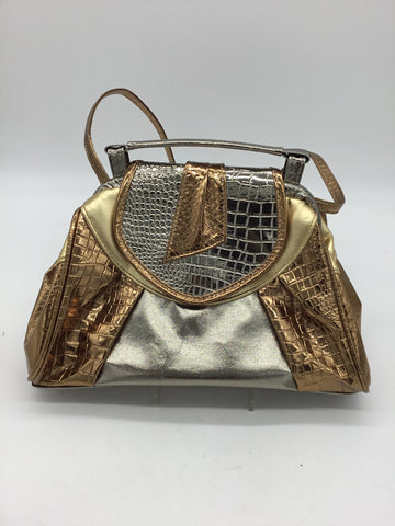 Size Medium Gold Purses/Wallets