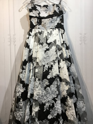 B. Darlin Size Medium Black DRESS/1 PIECE