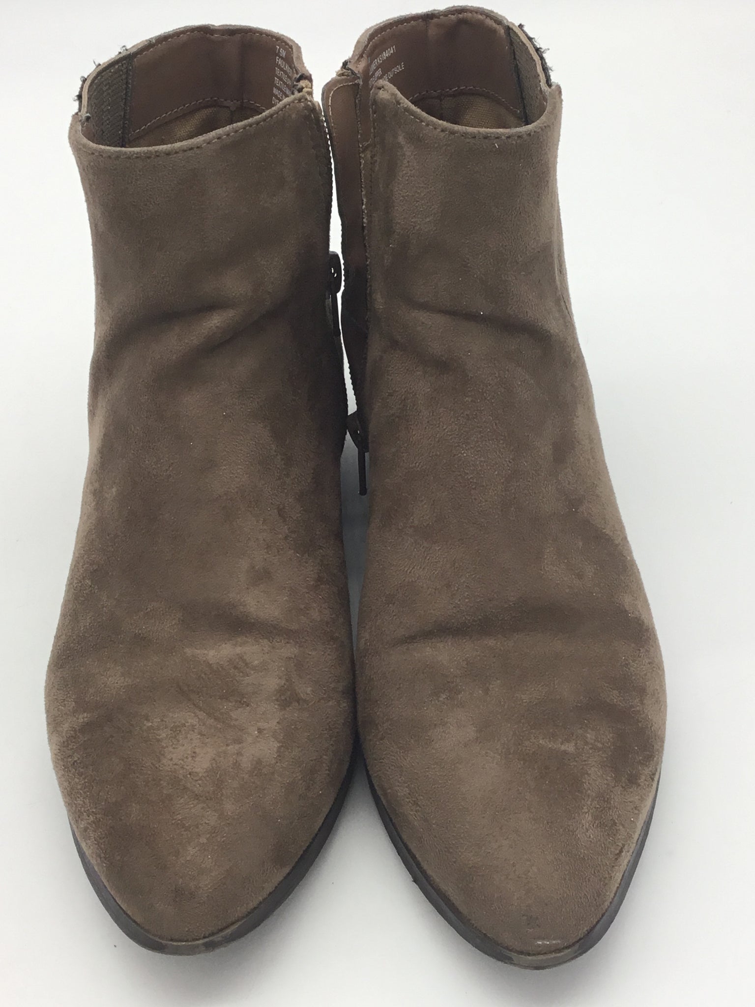 Kensie Size 7.5 Beige Shoes