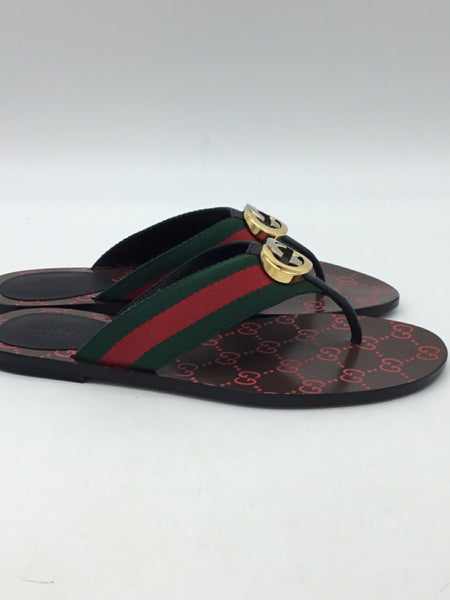 LUXURY NWOT GUCCI Size 8 Green Shoes