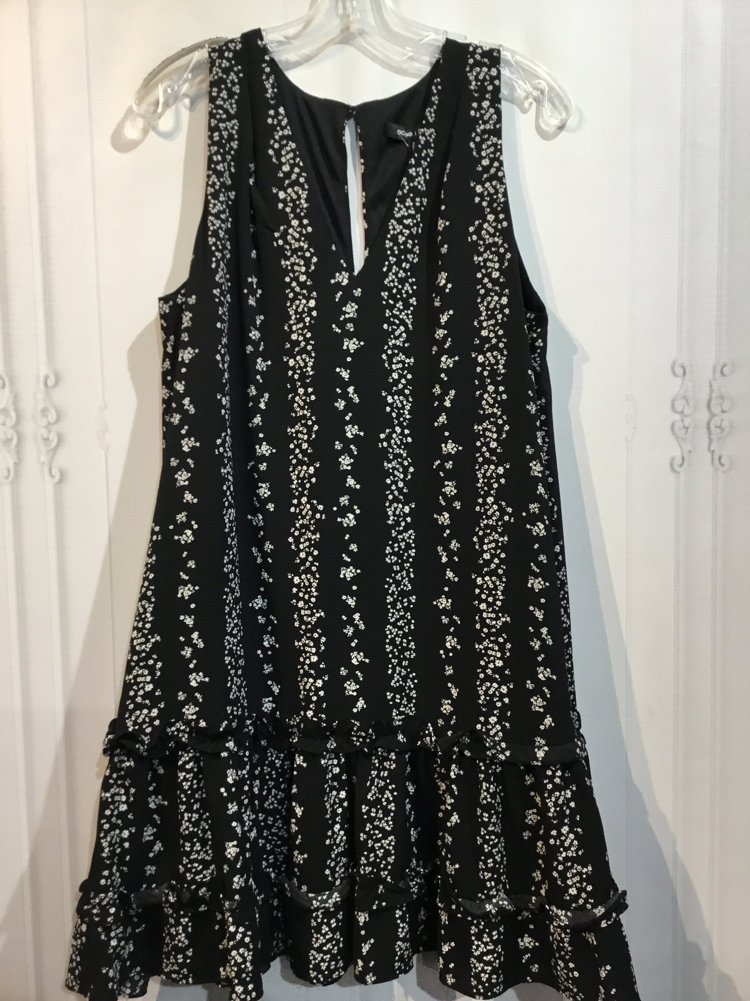 BCBG Size Large Black DRESS/1 PIECE