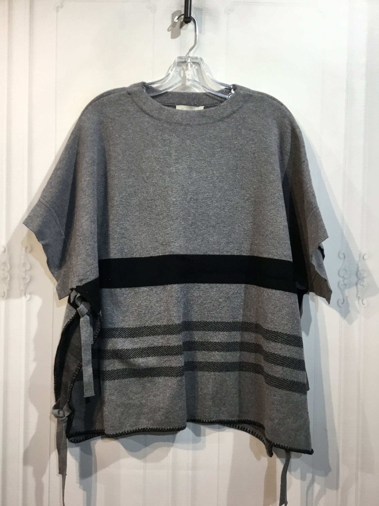 Charlie Paige Size Medium Grey Tops
