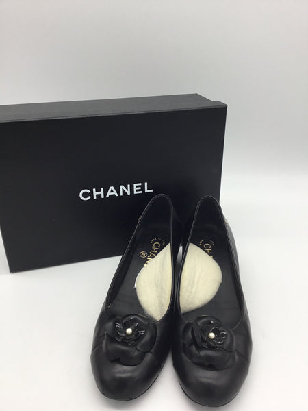 CHANEL Size 8.5 Black Chanel