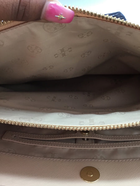 LUXURY Tory Burch Size Medium Beige Purses/Wallets