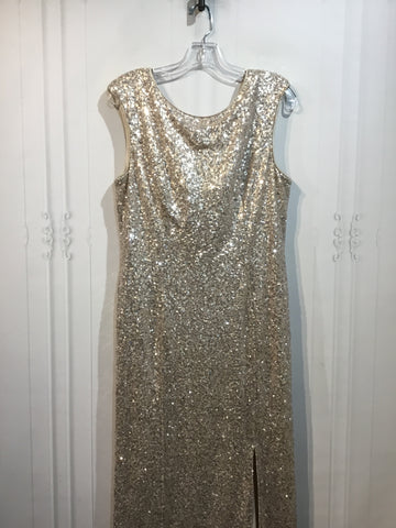 VINCE CAMUTO Size M/8-10 Gold Formal