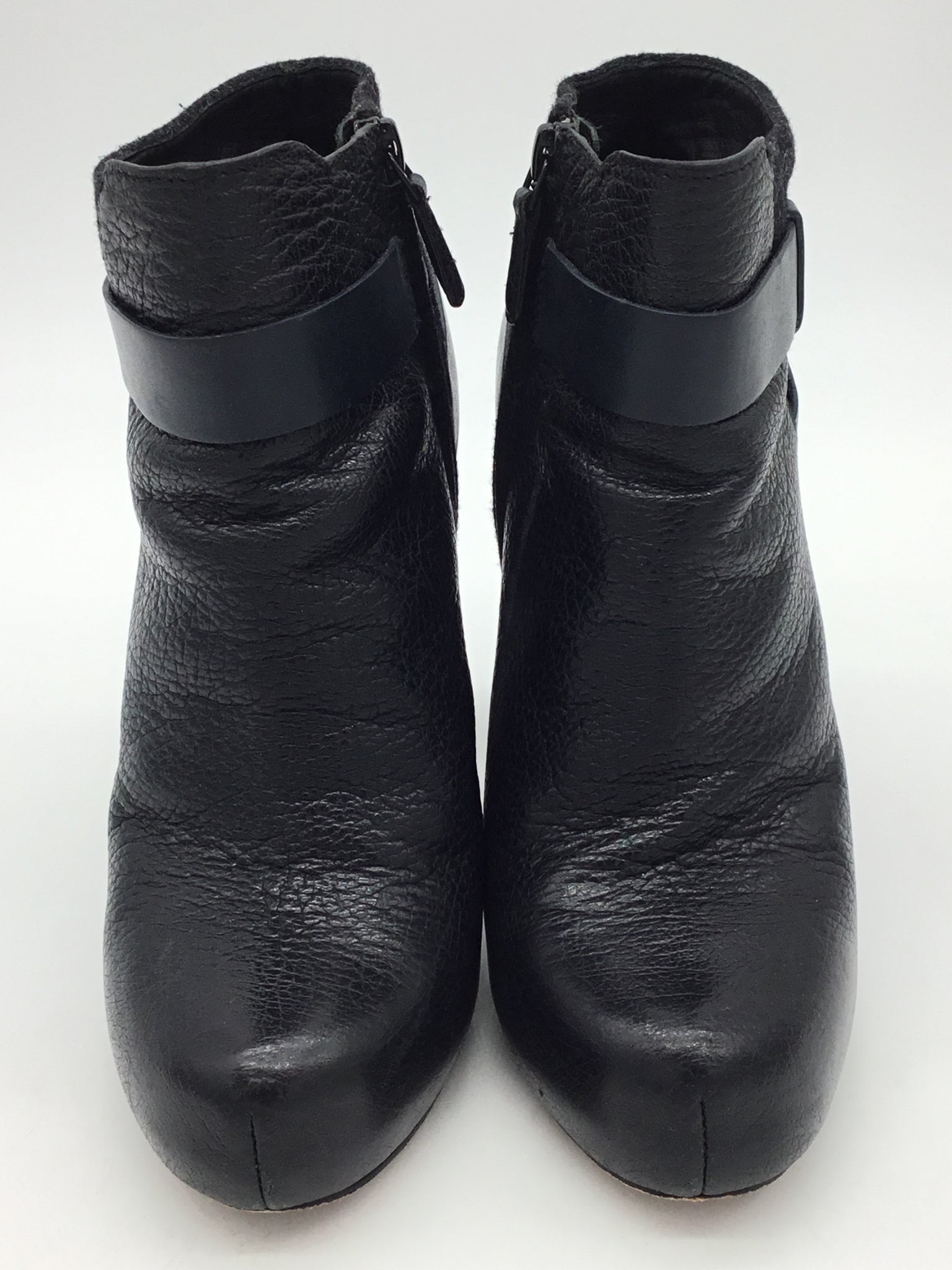 Cole Haan Size 6.5 Black & Navy Booties