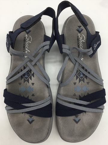 Skechers Size 7 Navy & Grey Sandals