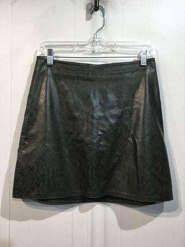 Product Size M/8-10 Sage & Black Skirts