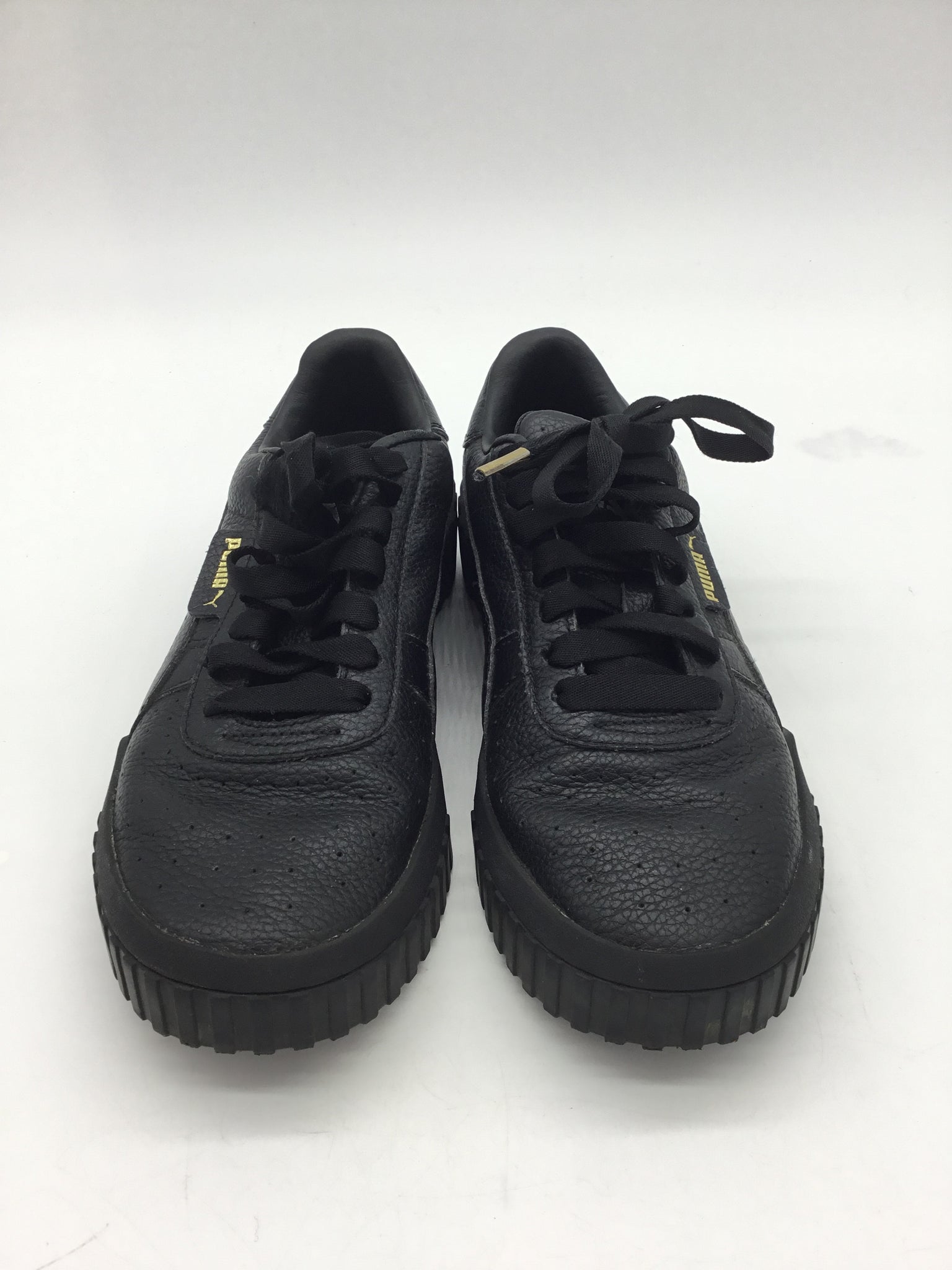 Puma Size 7 Black Shoes