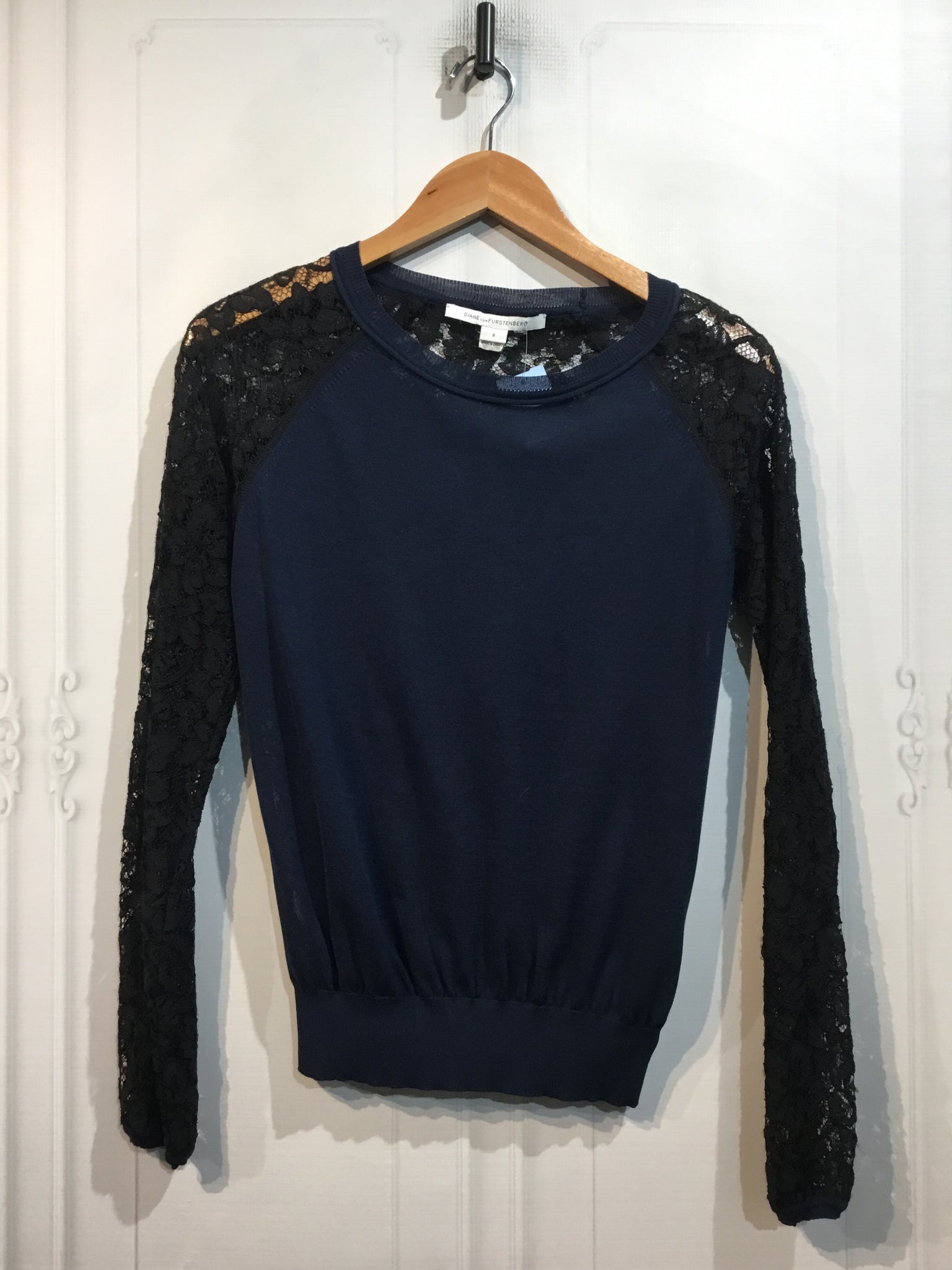 Diane vonFurstenberg Size S/4-6 Navy & Black Sweater