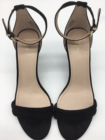 H & M Size 6 Black Sandals